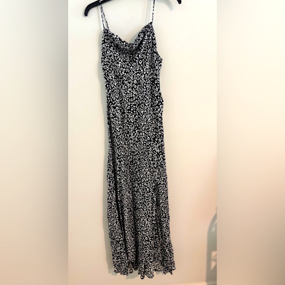 Skylar + Madison Size L Gorgeous Black and White‎ Maxi Dress